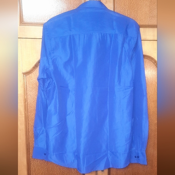 Men's Shirt - Picture 3 of 5